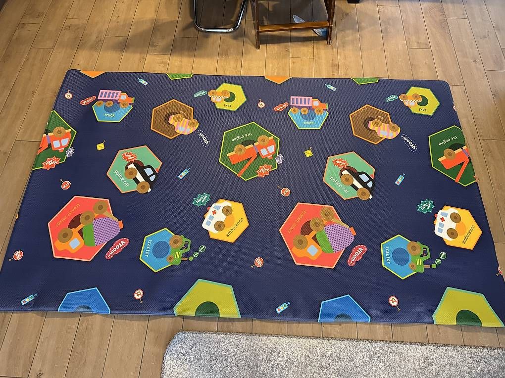 Tapis de jeu: Dwinguler Spielmatte 230x140cm – D'occasion à Täuffelen par Bernermuentschi 1