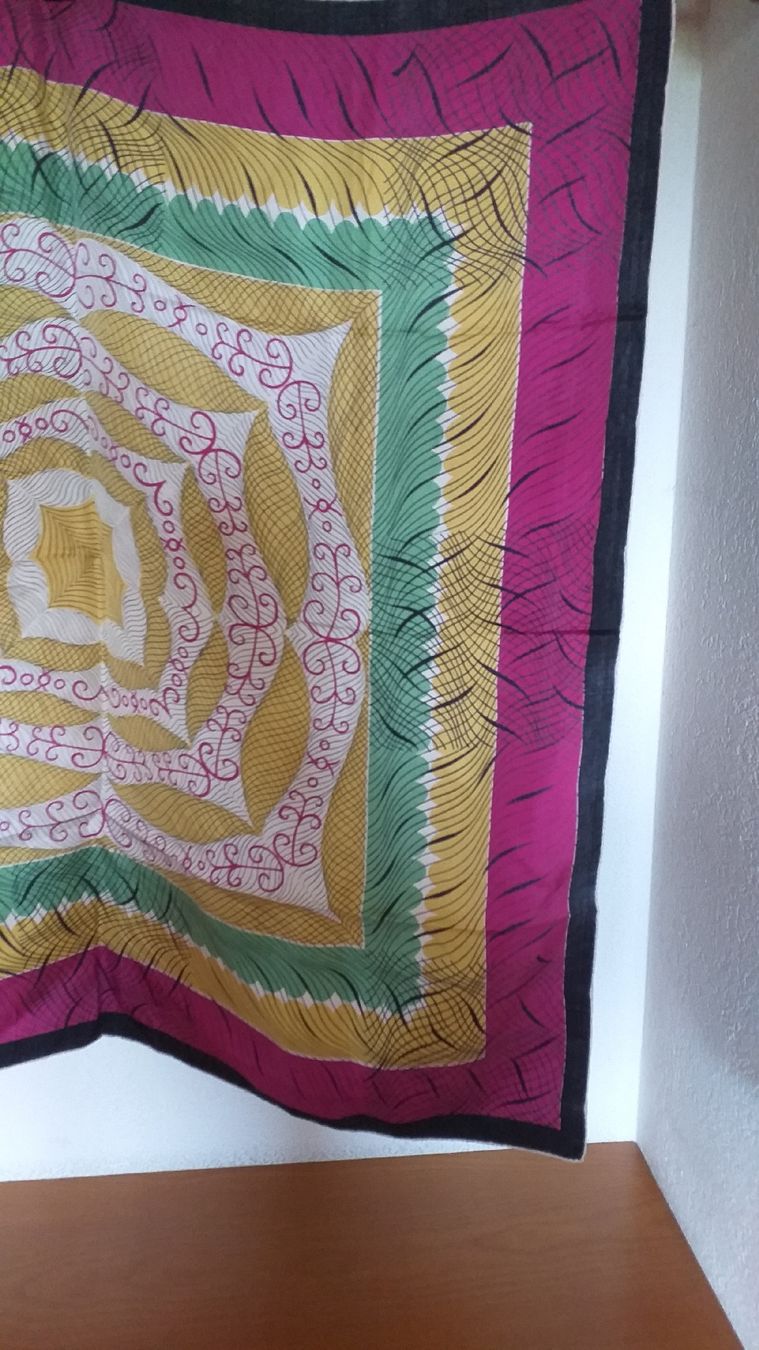 Foulard & Sciarpe: Foulard – Usato da Wünnewil venduto da 04Blume 2