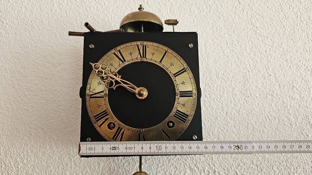 Uhren: Antike Pendeluhr mit Glockenschlag  - revidiert – Gebraucht aus Hunzenschwil von Matthinique 8