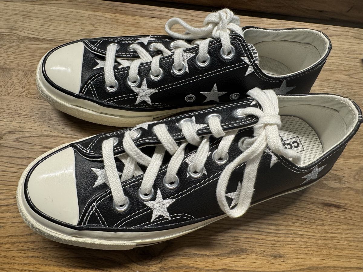 Scarpe da donna: Neuer Converse Sneaker Leder Gr 5 – Nuovo (secondo la descrizione) da Rotkreuz venduto da emu72