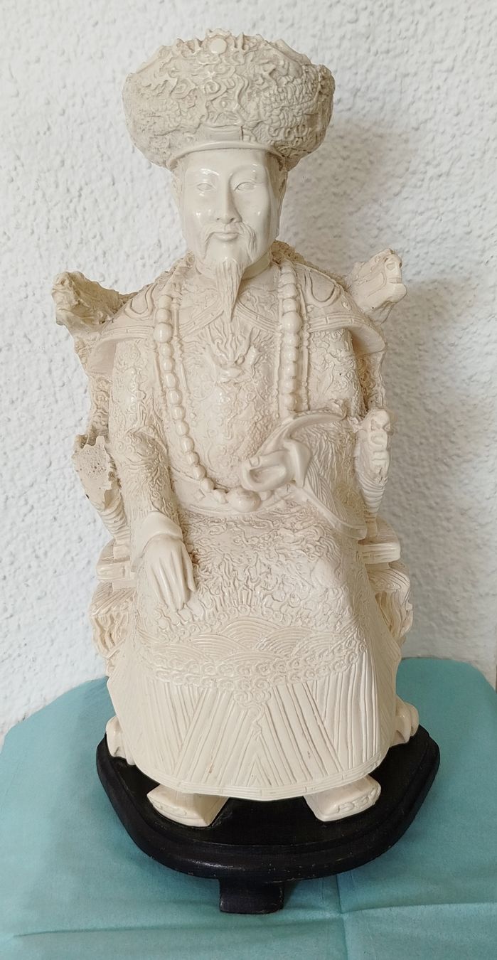 Statuette: Kaiserpaar sitzend auf Drachentrohn – Usato da Dagmersellen venduto da Mark.1234 4
