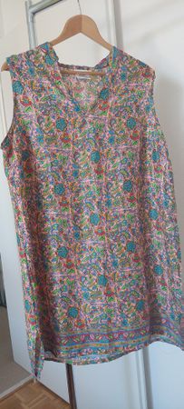 Ungetragenes Sommerkleid 100% Seide XL blumig-bunt