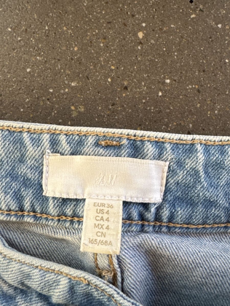 H&M Jeans: Blaue Jeans – Usato da Lurtigen venduto da sal_79fm 1