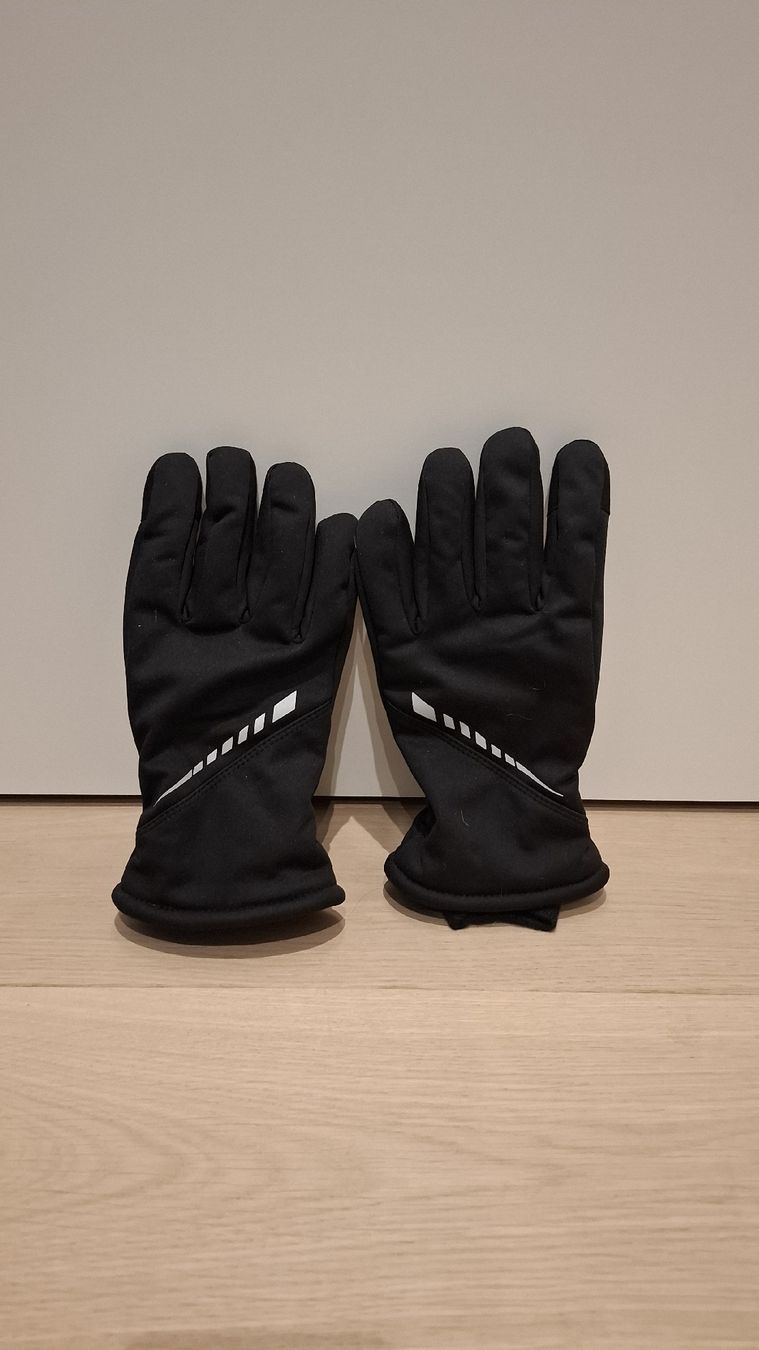 Handschuhe & Handstulpen: Winter Gloves - Black, Padded, Windproof, size M – Gebraucht aus Zürich von pto_6wfs