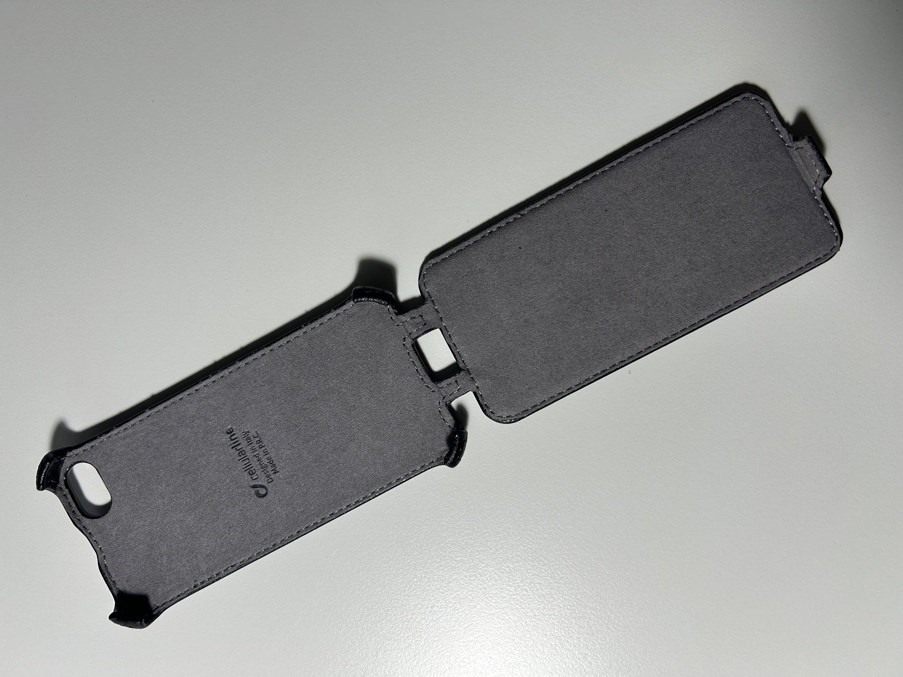 Apple Covers & Schutzfolien: IPhone 5/5s case/etui – Neu und originalverpackt aus Begnins von tommy270 1