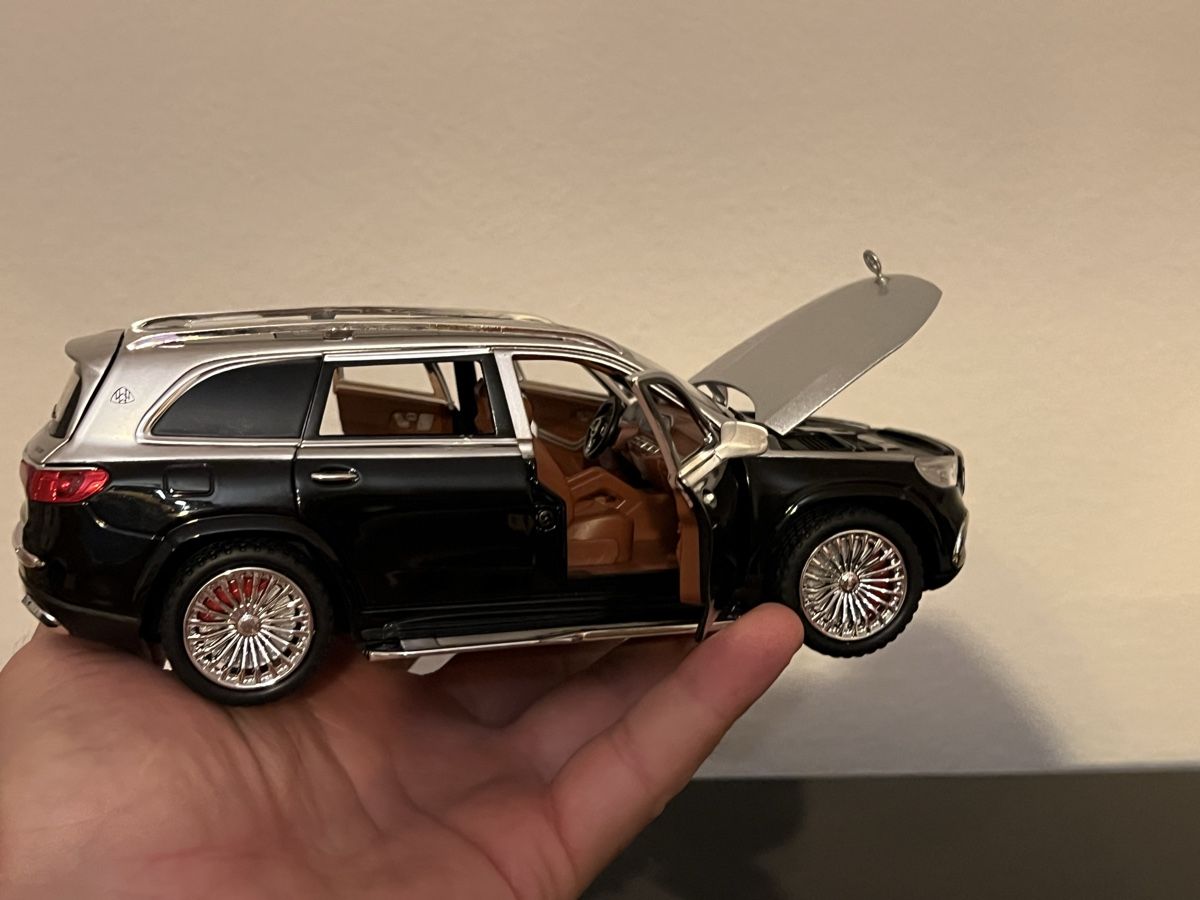 Mercedes-Benz Modellini d'auto: Mercedes Maybach – Nuovo e nell'imballaggio originale da Bäretswil venduto da Ser_9h6p 8