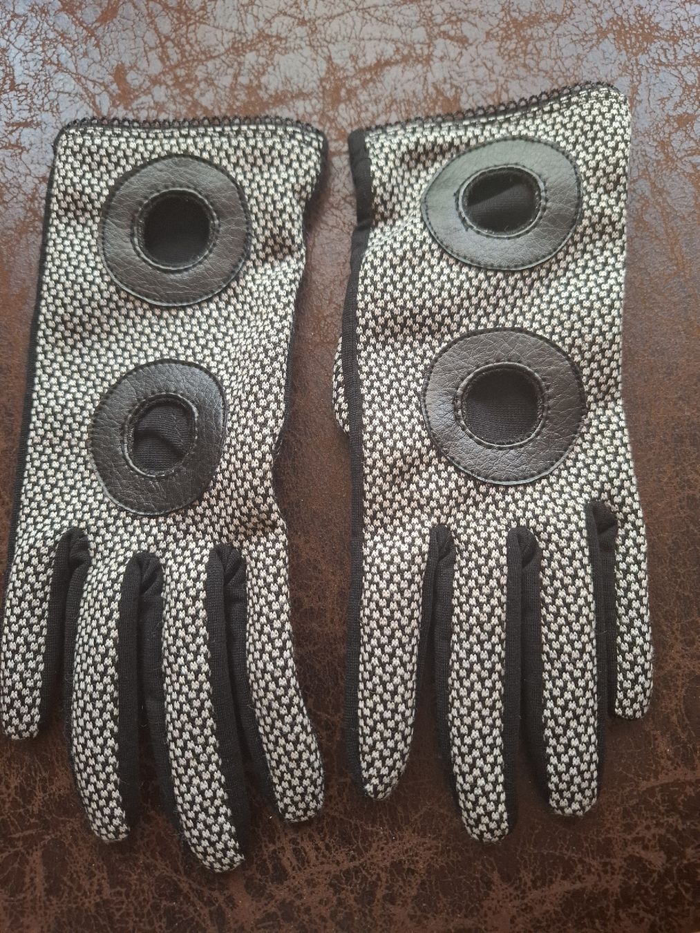 Guanti & manicotti: Gants – Usato da Genève venduto da lil_yj5z