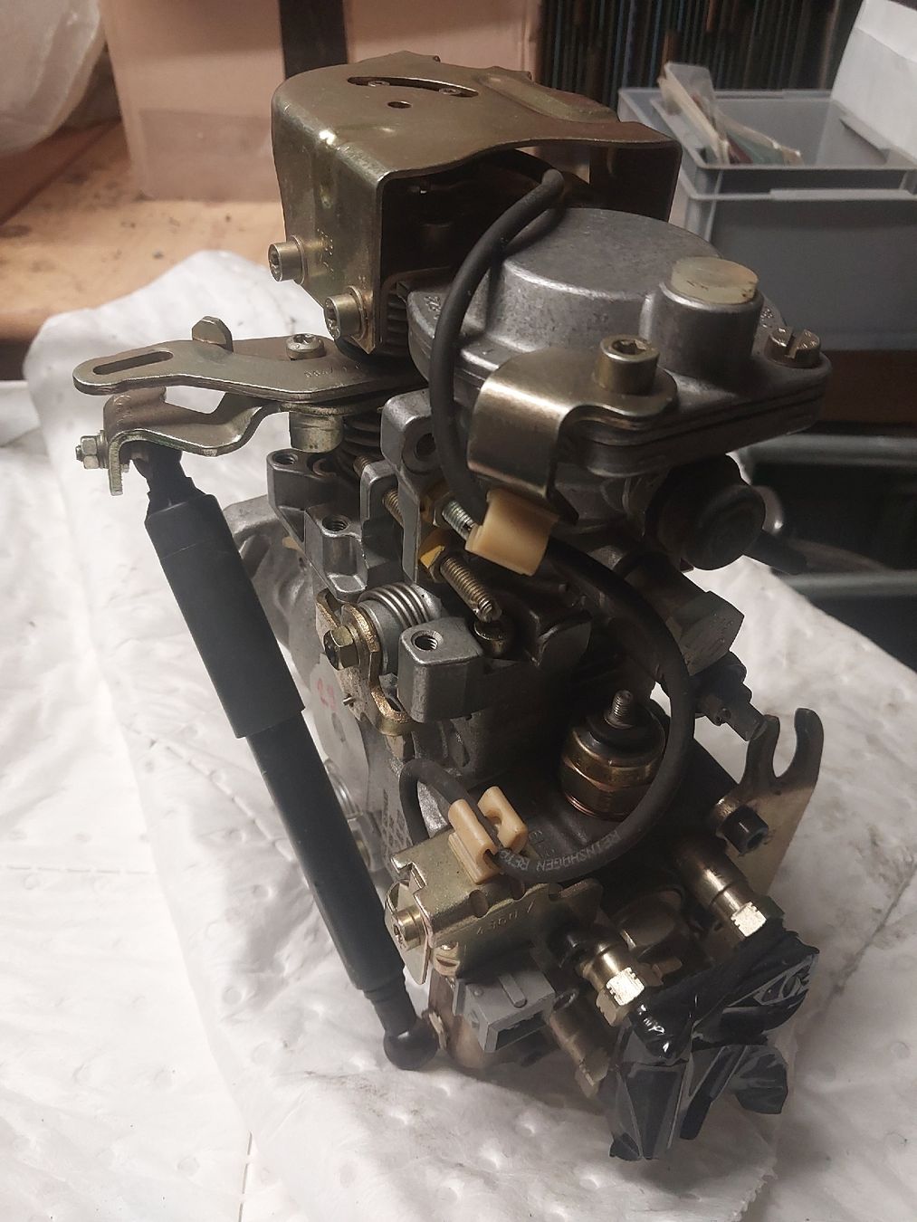 VW Tutti pezzi di ricambio auto: Einspritzpumpe VW Golf III 1.9TD – Usato da Lienz venduto da Nauer79 2