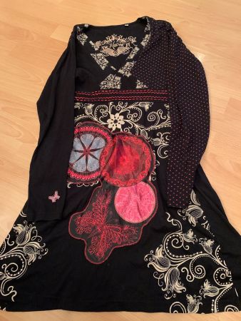 Jolie robe Haora taille 36 ou S style Desigual