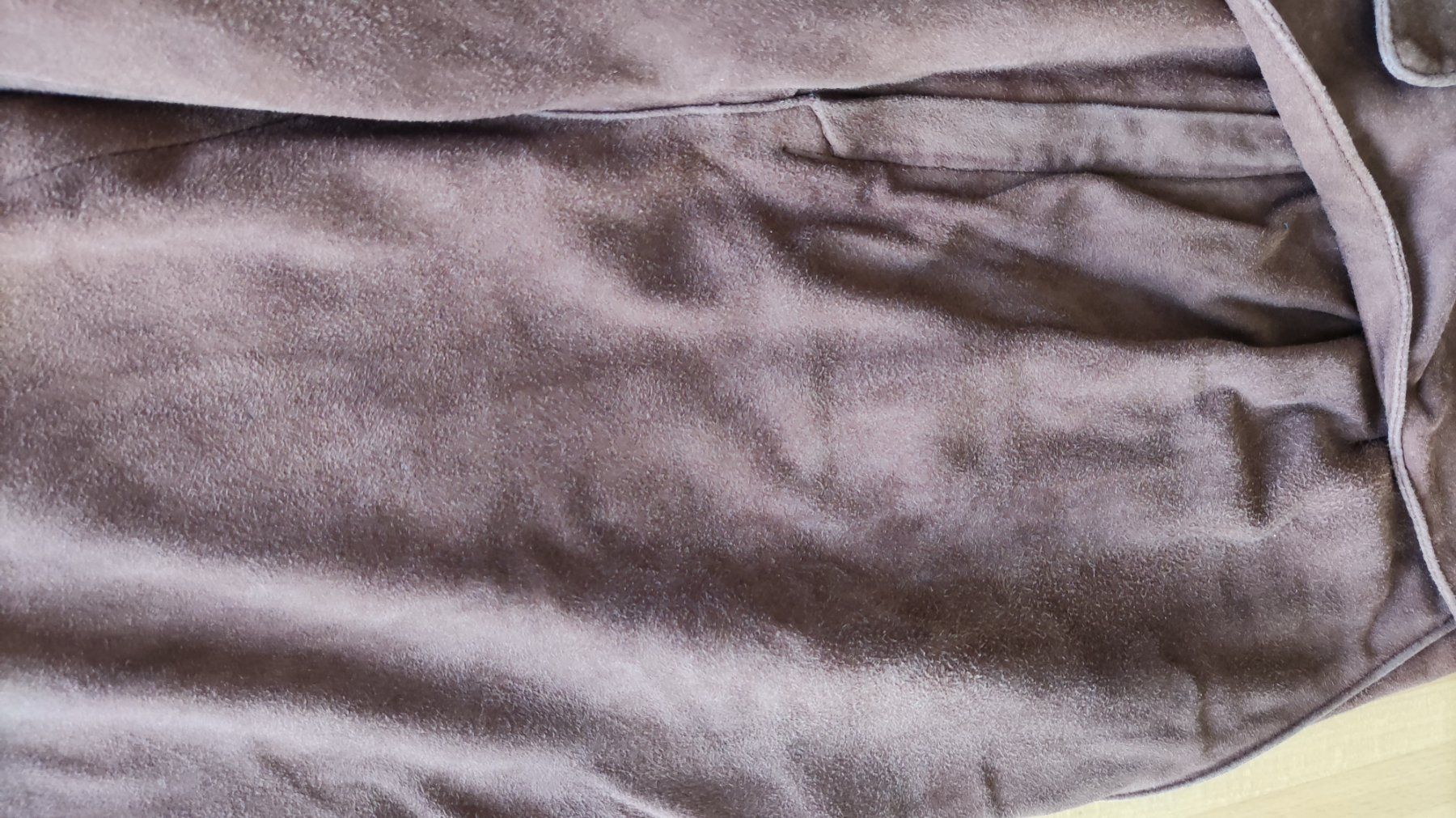 Pantaloni: Pantalon en daim vintage – Usato da Orbe venduto da ecilea 9
