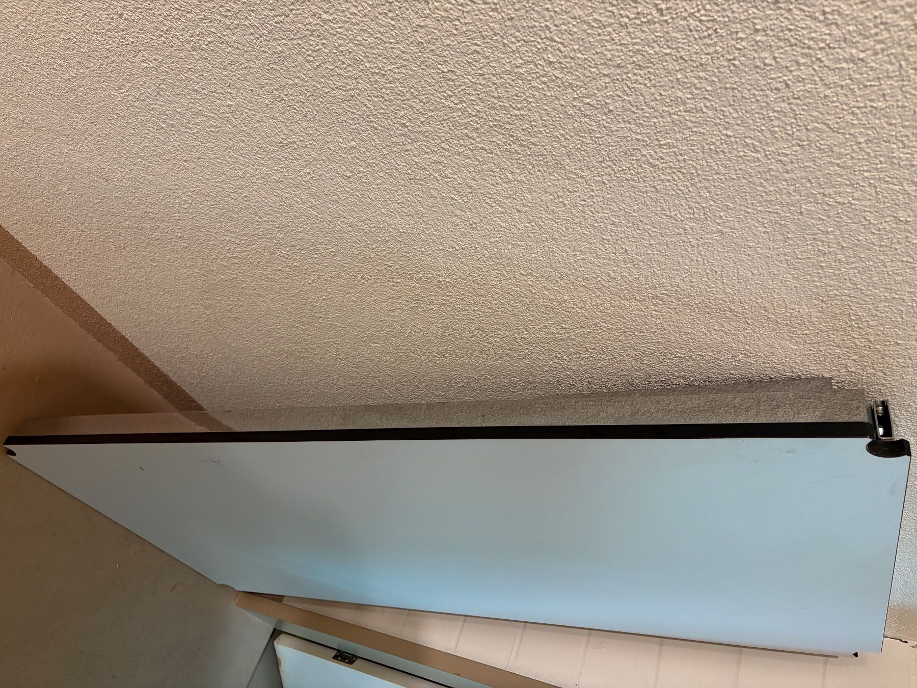 Bureaux: Schreibtisch/Bürotisch massiv – D'occasion à Wangen b. Olten par Pfupfi-1 2