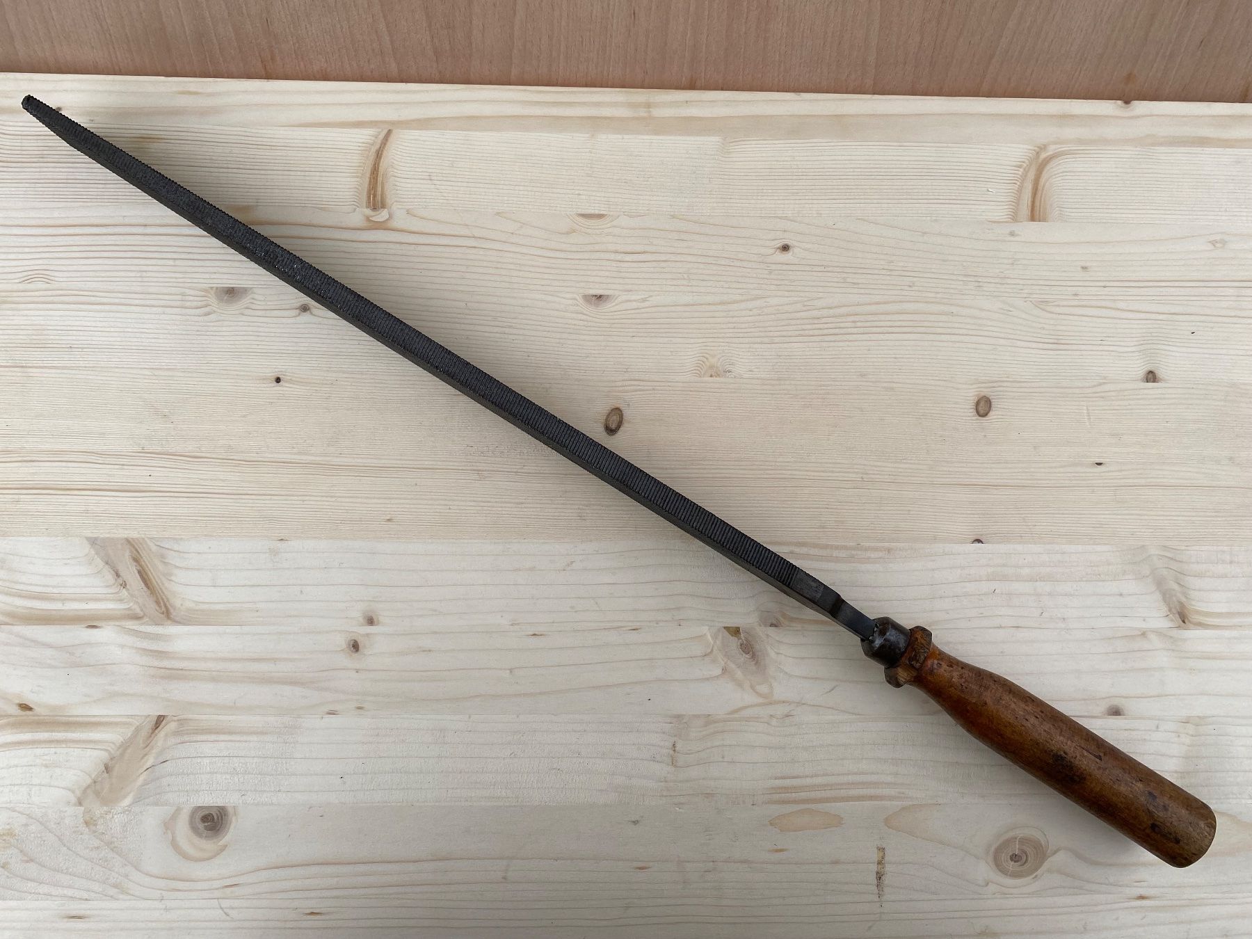 Tutti gli attrezzi: grosse Baiter Suisse Feile mit Holzgriff – Usato da Feldbach venduto da Olive1 4