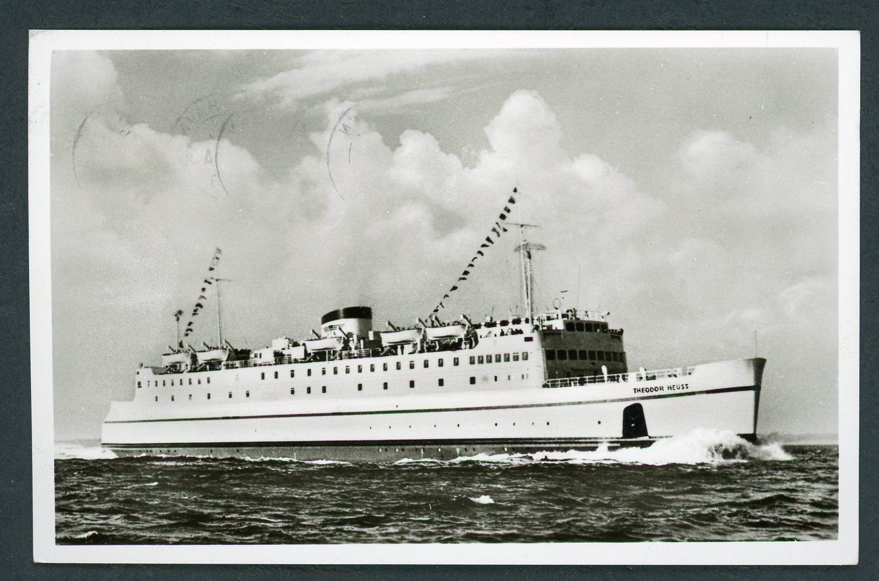 Cartoline postali: MS Theodor Heuss Seefährschiff TOP – Usato da Opfikon venduto da webstar30