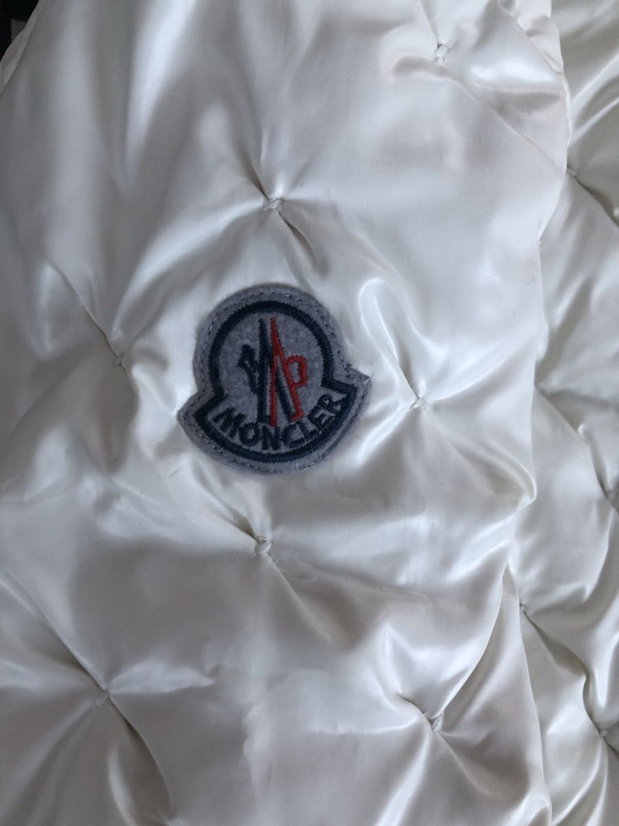 Moncler Giacche: Moncler Winterjacke – Usato da Zürich venduto da sel_9kd 4