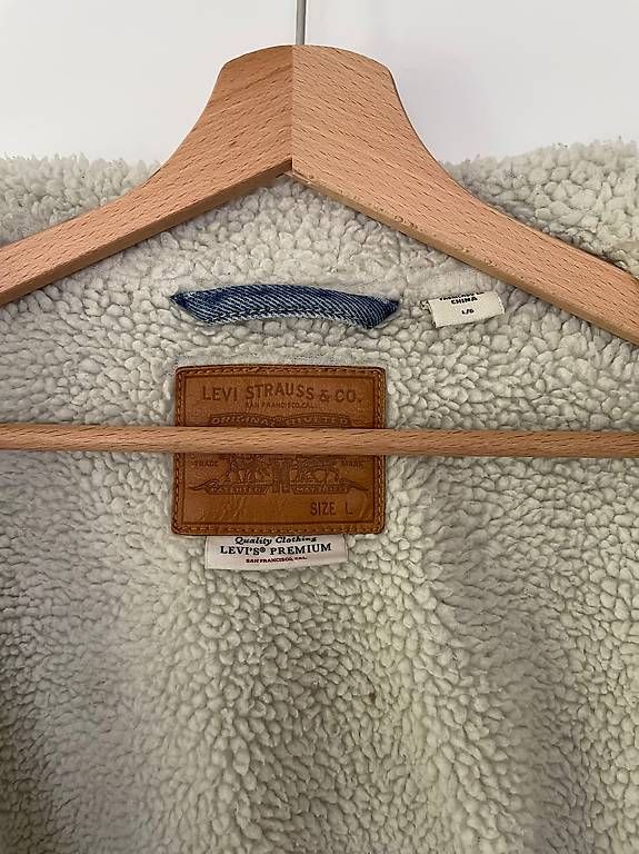 Levi's Jacken: Levis Jeansjacke Grösse L – Gebraucht aus Brislach von MarcB. 2