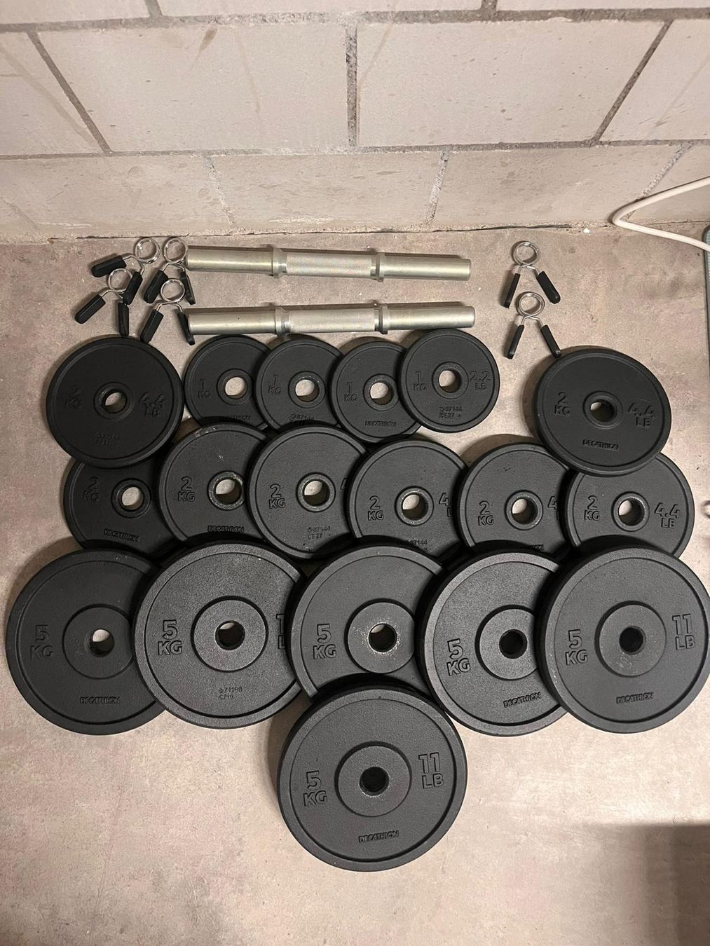 Decathlon Hometrainer: Komplettes Krafttraining-Set neuwertig – Usato da Au ZH venduto da lor_6kzr 4