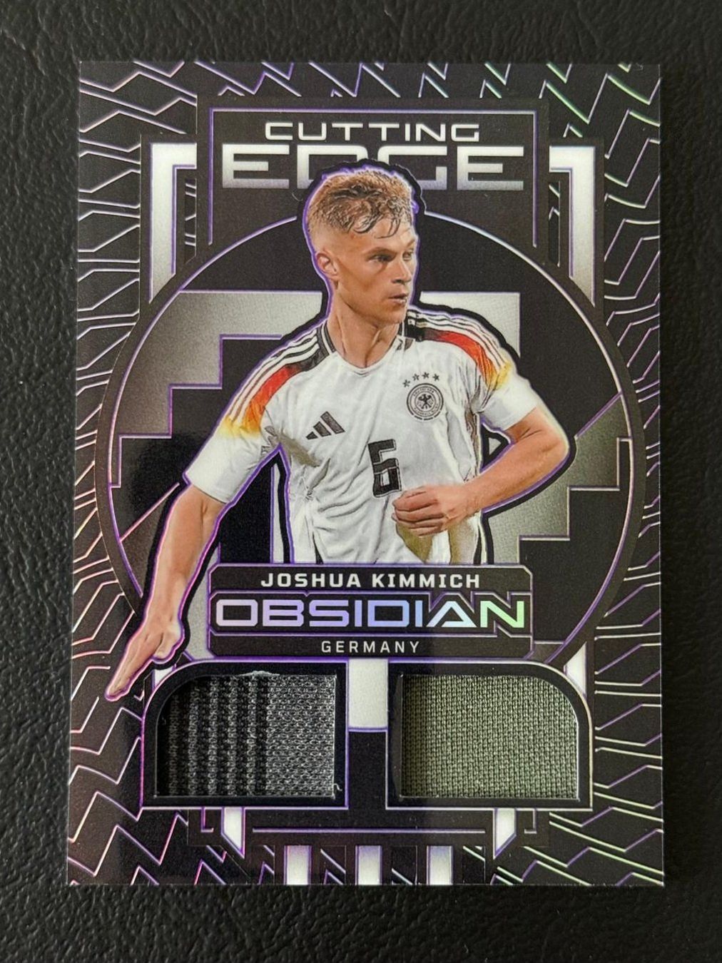 Panini Carte collezionabili: 2023-24 PANINI OBSIDIAN JOSHUA KIMMICH PATCH 08/50 – Nuovo (secondo la descrizione) da St. Gallen venduto da Matrix023