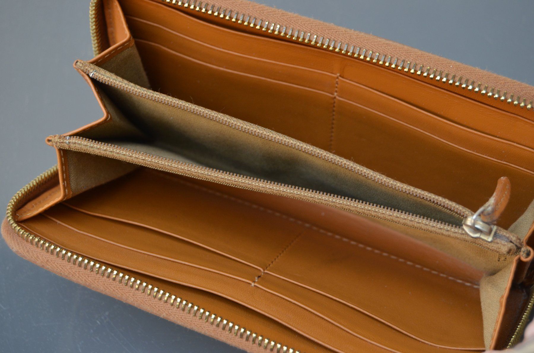 Fendi Portamonete: Fendi Geldbörse / Portefeuille – Usato da Collonges venduto da arashee 5