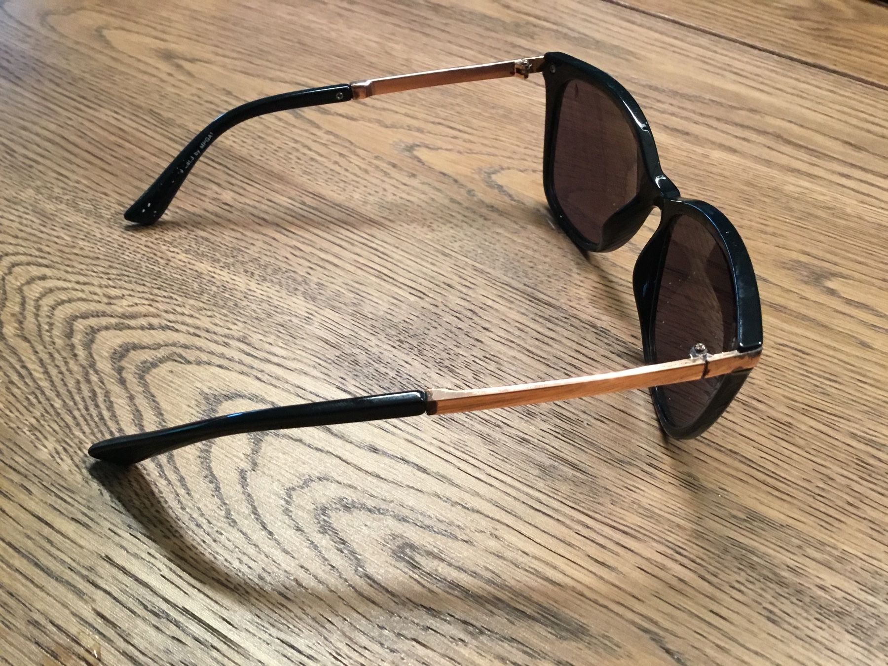 Brillen & Gläser: Coole Sonnenbrille im Retro-Stil – Gebraucht aus Würenlos von Chicca2004 1