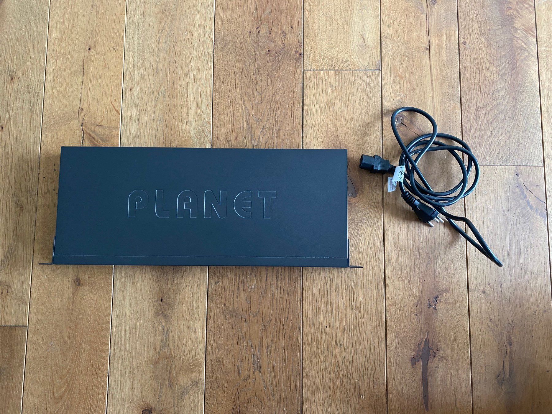 Hub & Switch: Planet GSW2401 24x1Gbps Port Switch – Usato da Meilen venduto da jacobacci 2