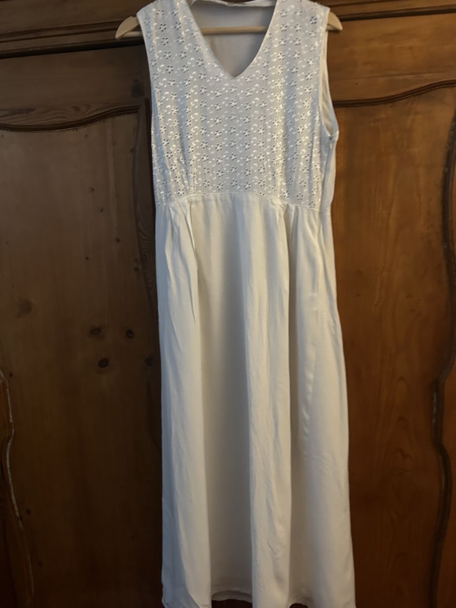 Kleider: Robe marque chalok  – Gebraucht aus Vinelz von Valval2010