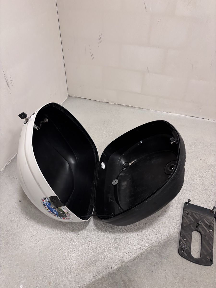Piaggio Topcase: Piaggio Fly Top Case Roller Helmfach – Gebraucht aus Zürich von Sutecs 6
