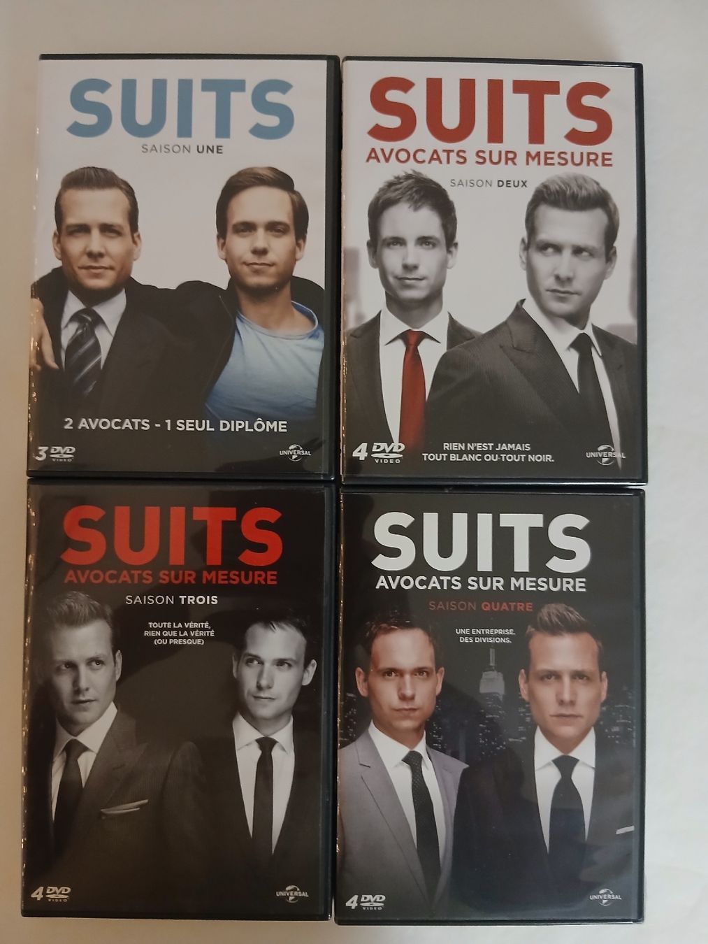 Tutti i DVDs: SUITS DVD – Nuovo (secondo la descrizione) da Biel/Bienne venduto da Monhub 3