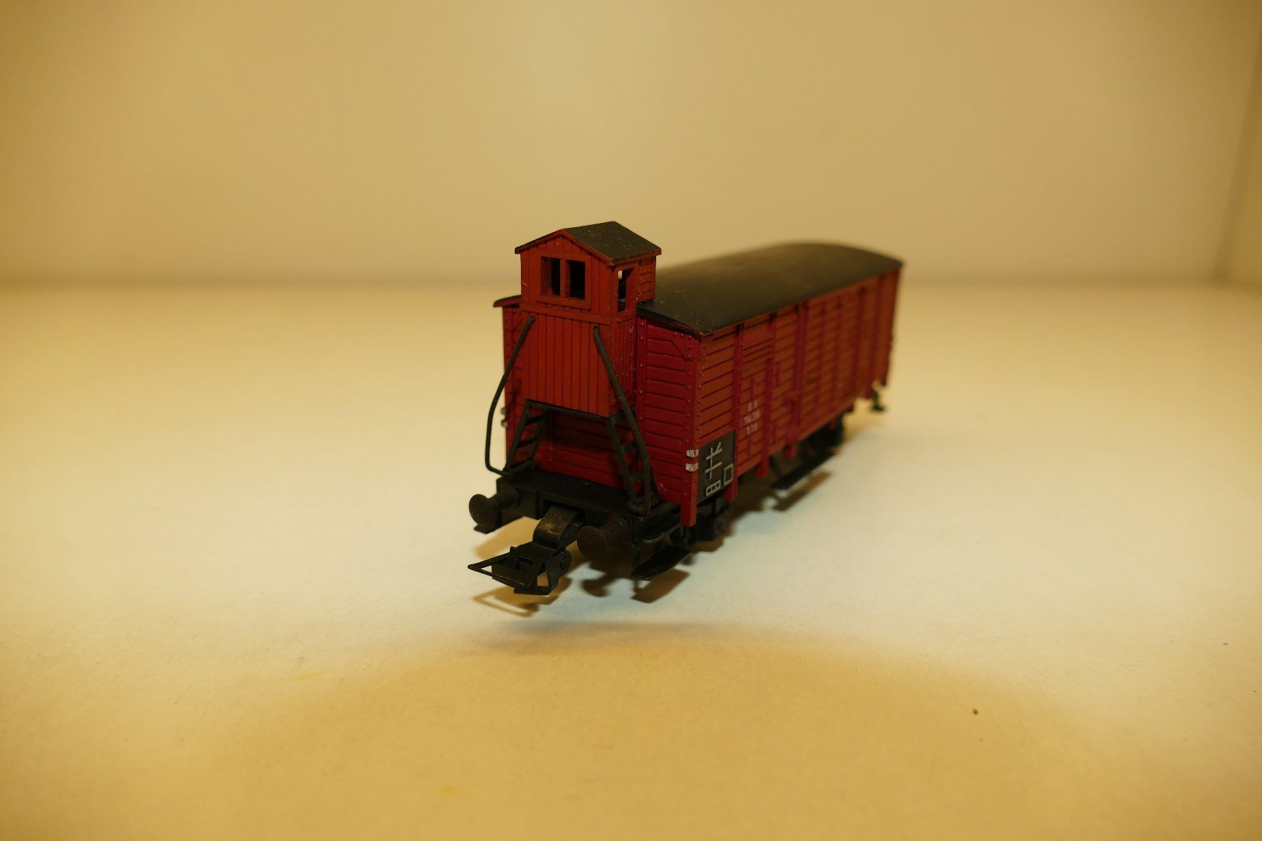 Fleischmann Modelleisenbahnen: Fleischmann H0: DB gedeckter Güterwagen G10 – Gebraucht aus Niederhasli von rail-duerst 2
