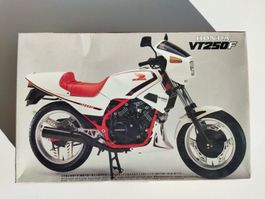 Honda VT250F, Bausatz von Fujimi 1/12, Fabrikneu