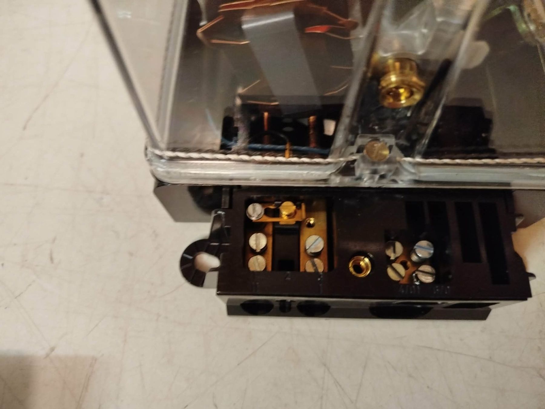 Tutte le decorazioni: Compteurs d’électricité AEG – Usato da La Chaux-de-Fonds venduto da Emmaus2300CDF 3