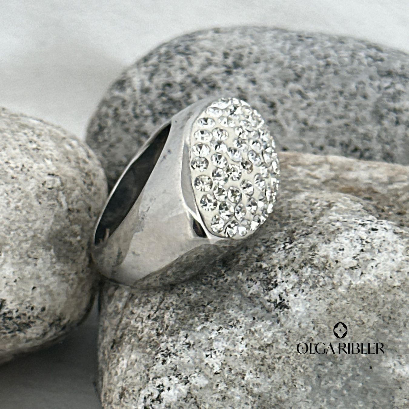 Olga Ribler Anelli: Edelstahl  Ring mit Zirkonia Ringgrösse 48 – Nuovo (secondo la descrizione) da Luzern venduto da Schmuckoutlet 2