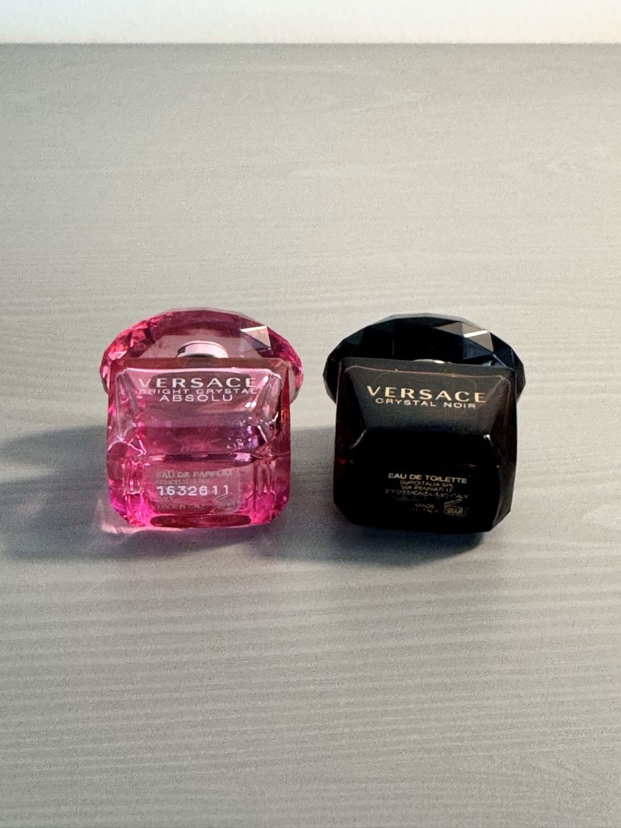 Versace Profumi & Eau de Toilette: 2 VERSACE CRYSTAL MINIATUREN – Usato da Winterthur venduto da thi_6f8k 1