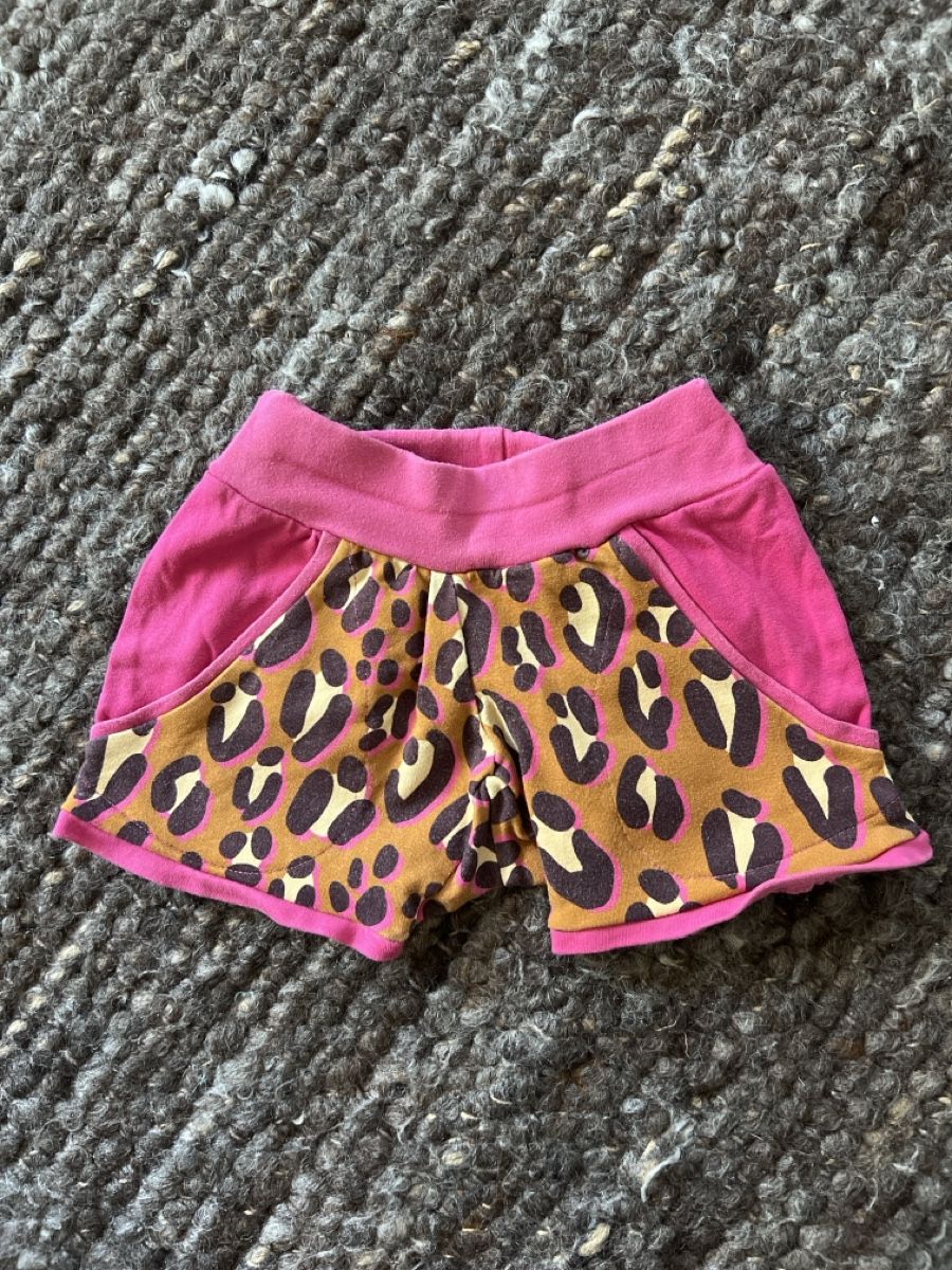 Pantaloni: Kinder Shorts Gr ca 104/110 – Usato da Winterthur venduto da LeonoraCor