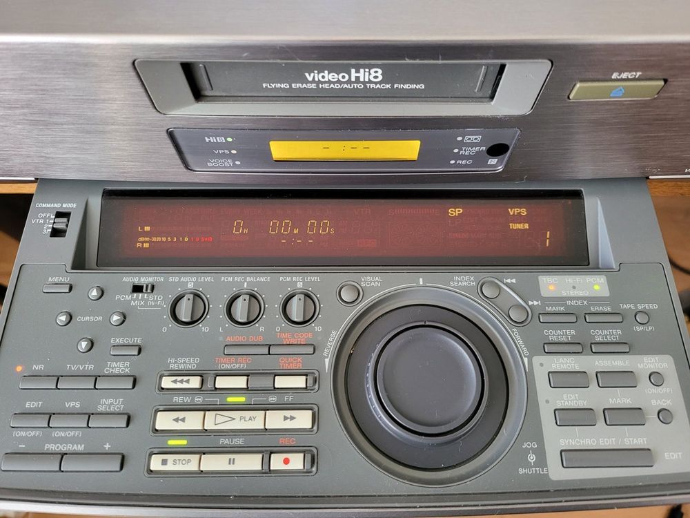 Magnétoscope Sony EVS9000 E PAL 8/HI8 - Révisé, Pour Pièces Ou Réparation