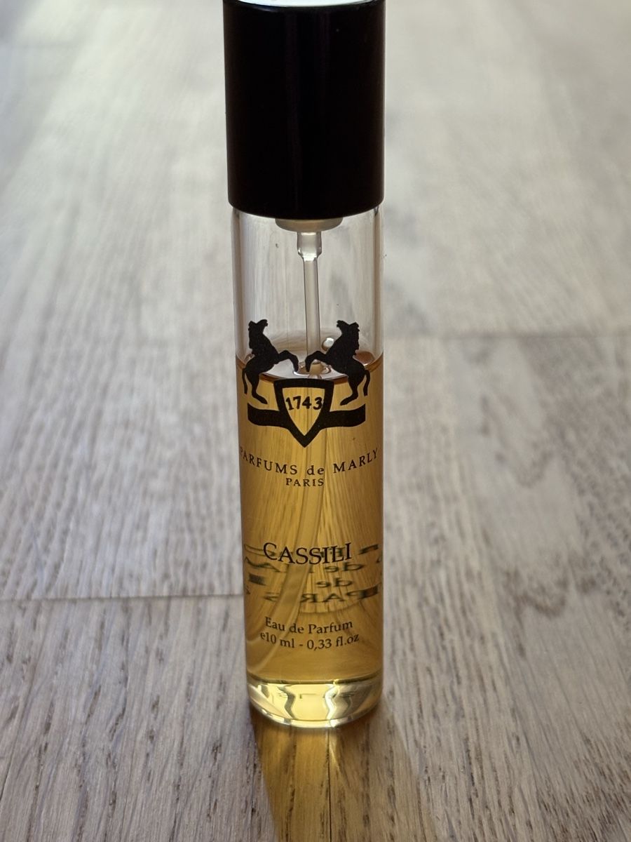 Parfum & Eau de Toilette: Parfums de Marly Cassili Eau de Parfum 10ml  – Gebraucht aus Zürich von Thetimtam