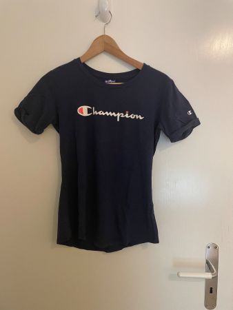 Champion T-Shirt (Grösse M)