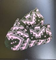 Gestrickte Socken mit Muster rosa/dunkelgrün Grösse 37/38