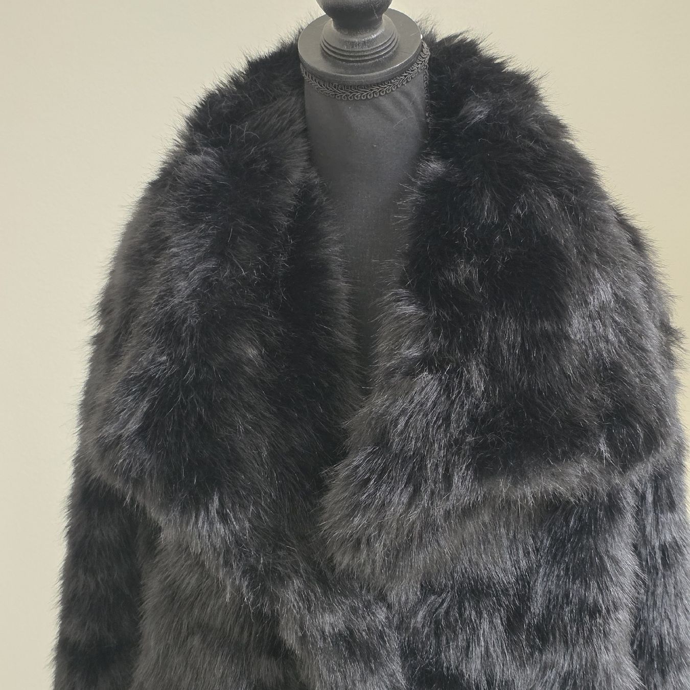 Cappotti: Kunstfell Jacke schwarz Grösse M – Nuovo (secondo la descrizione) da Rheinsulz venduto da Gilea 1