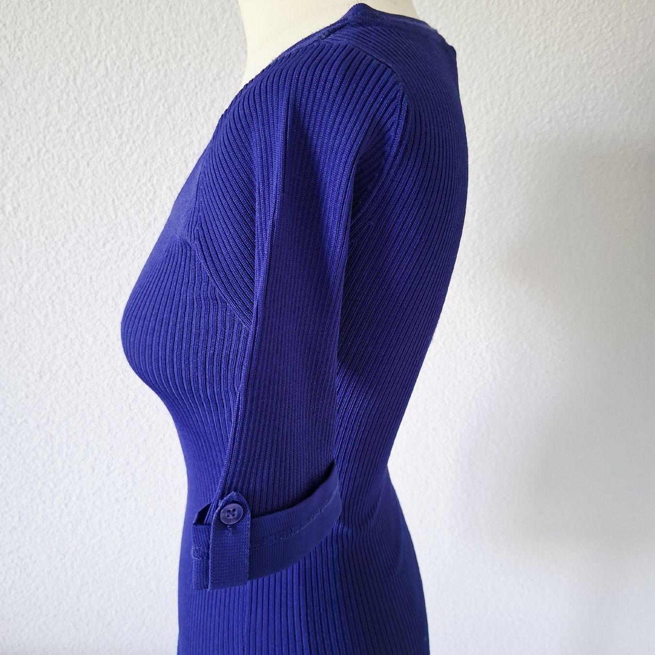 Mango T-shirt: MNG Strickpullover V-Ausschnitt lila/blau Grösse S – Usato da Emmen venduto da Tigerlady 4