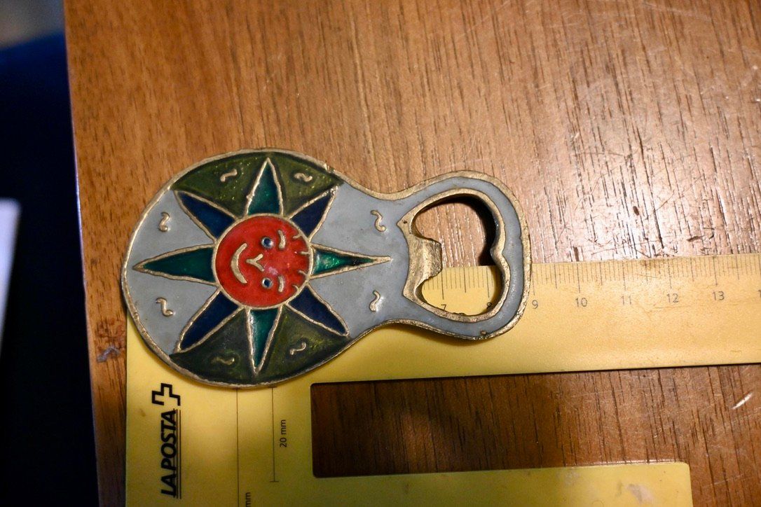Apribottiglie & Tappi per chiusura: VINTAGE Bronze EULE  / SONNE Flaschenöffner GREECE? – Usato da Pfaffhausen venduto da mono_rec 3