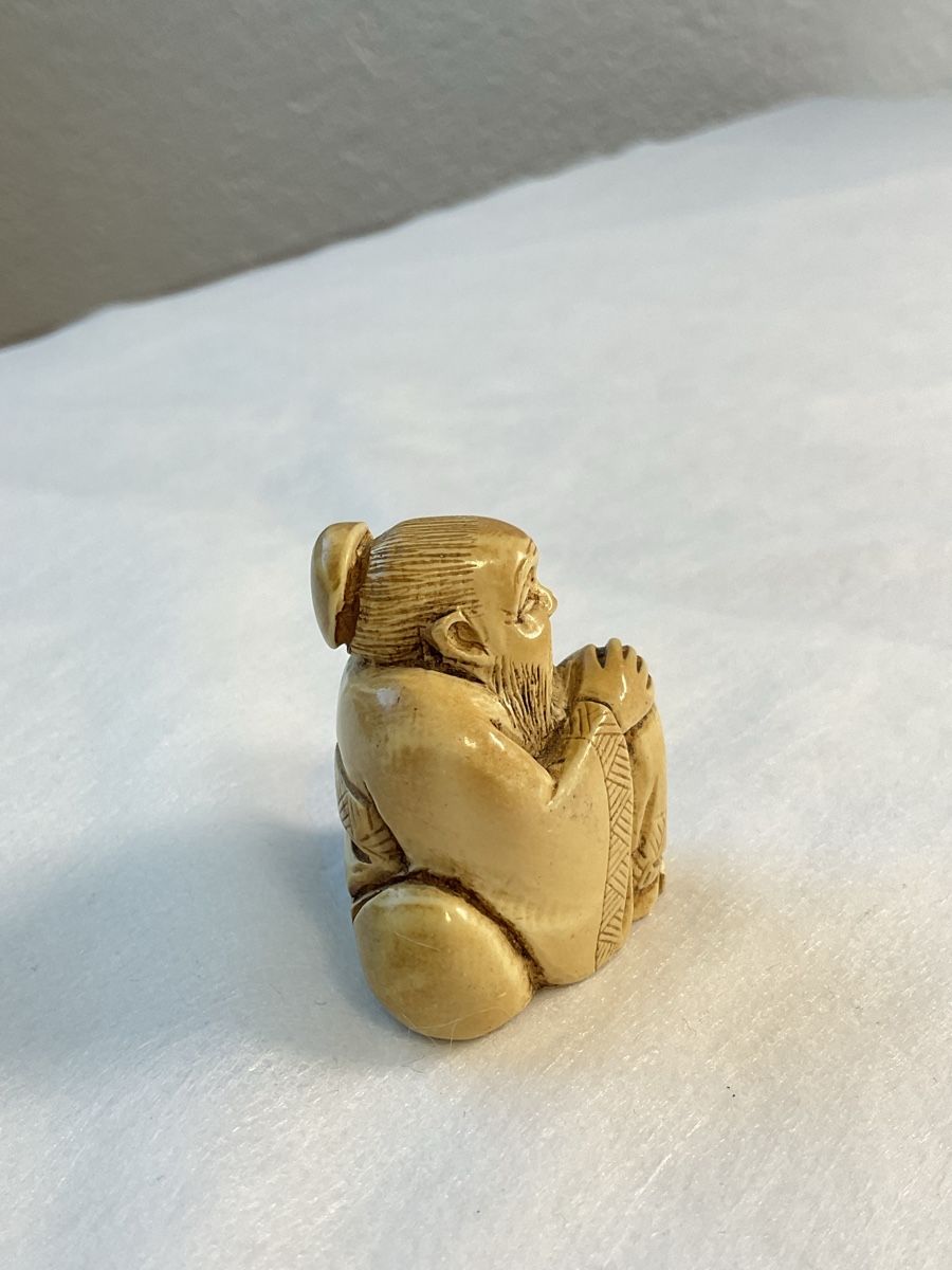 Figurines: Ancien netsuké  – D'occasion à Malleray par Robot12 1