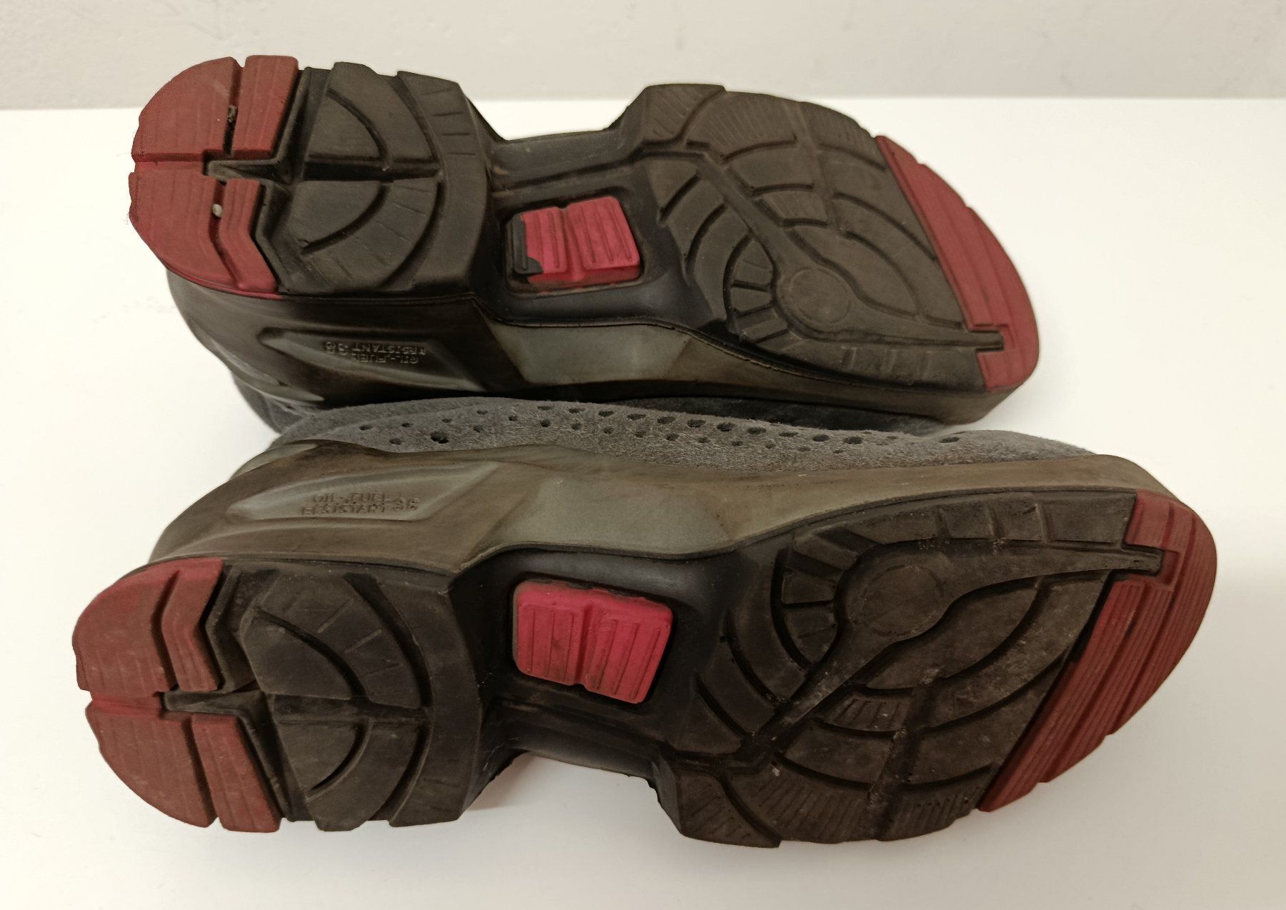 Uvex Scarpe da donna: Sicherheitsschuhe UVEX 38 ESD - gebraucht – Usato da Degersheim venduto da Zuckerka 3