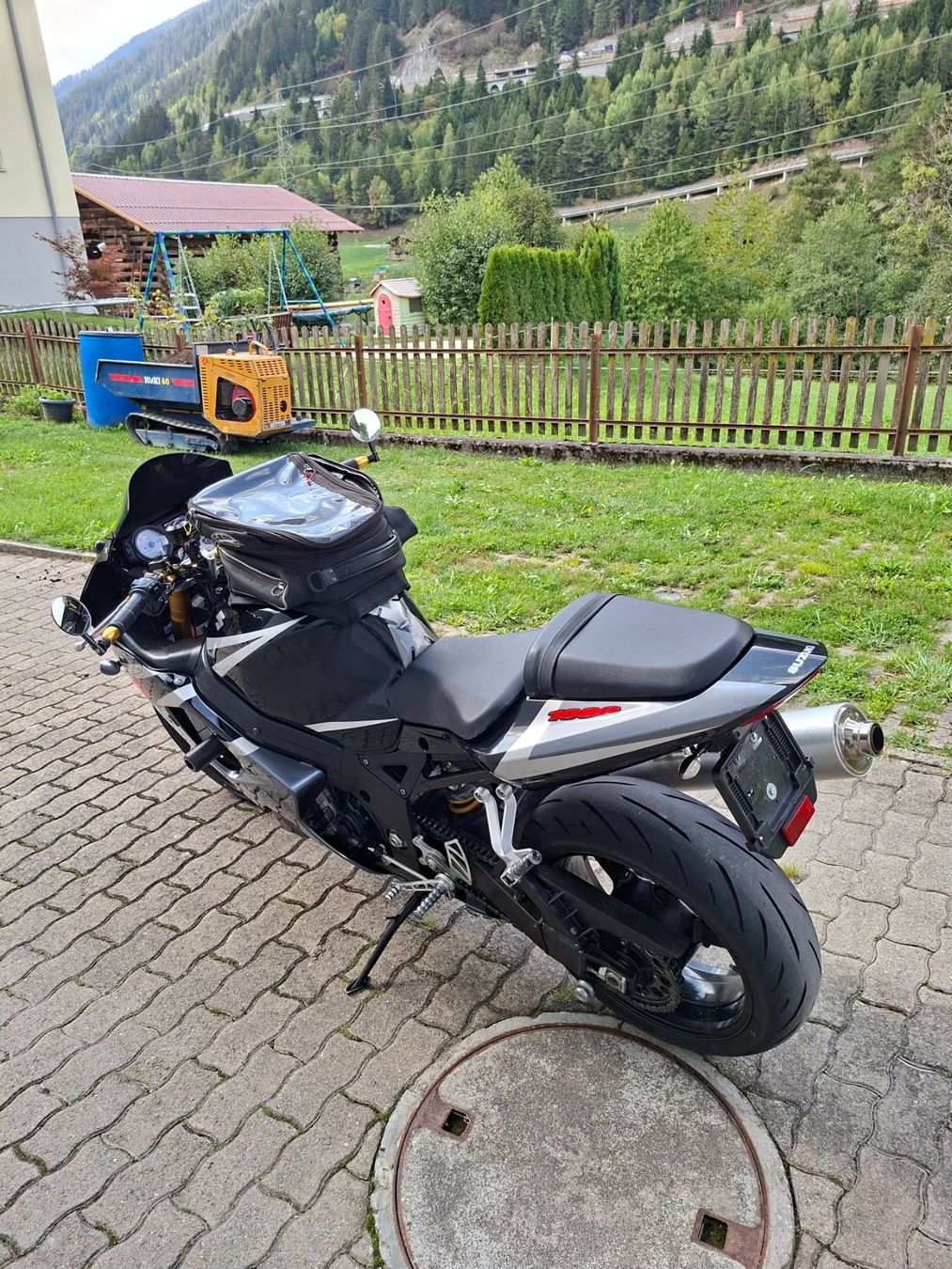 Suzuki Strada: Suzuki GSX-R 1000 – Usato da Disentis/Mustér venduto da Andvana 4