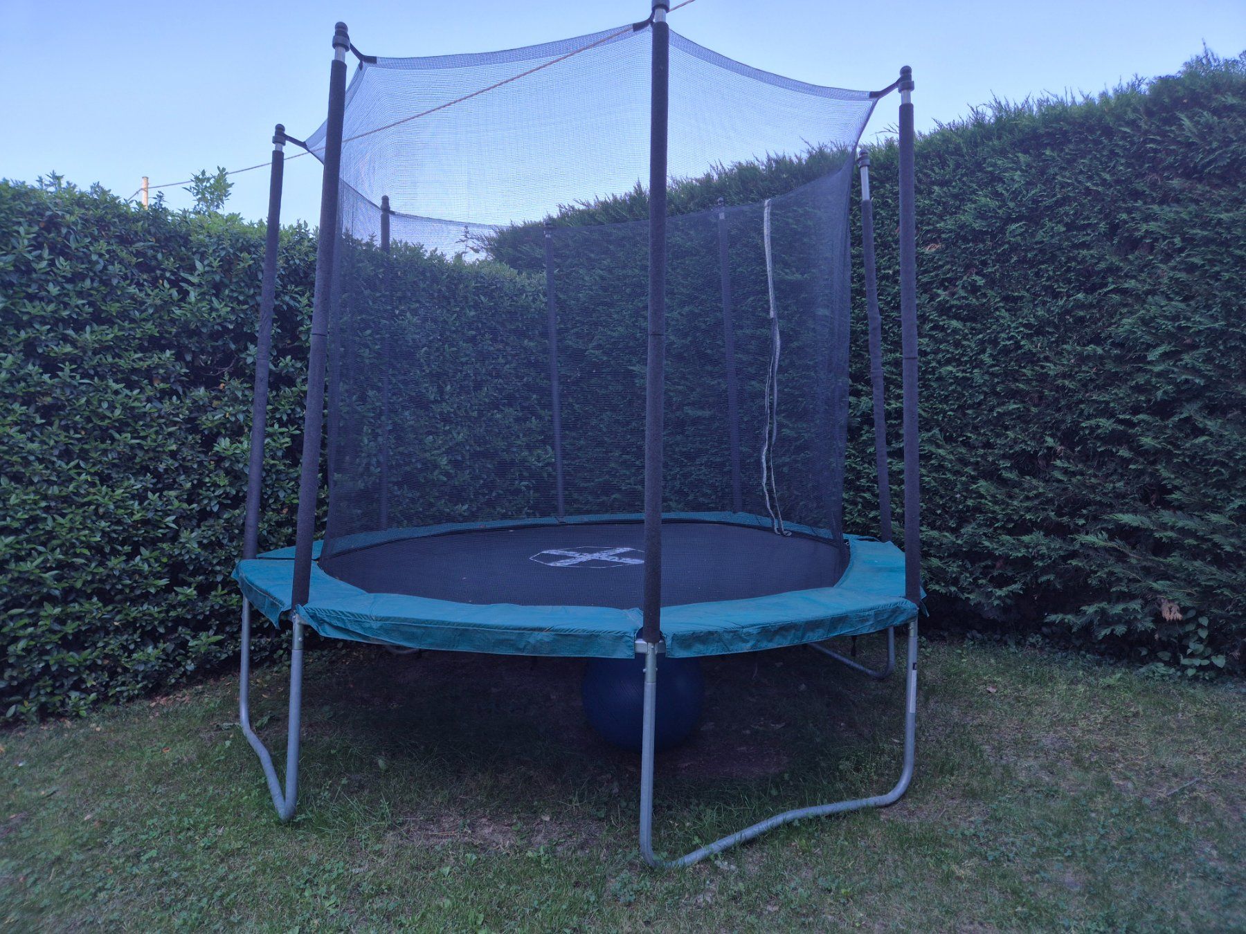 Tappeti: Trampolino elastico con rete di sicurezza – Usato da Vessy venduto da erisakapllani 1