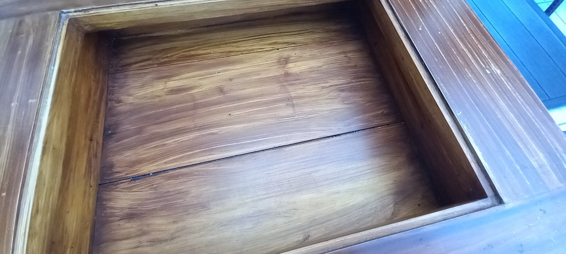 Tables: Holz-Couchtisch mit Glas, vintage Stil – D'occasion à Buttikon SZ par MH1976 7