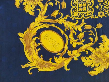 Grosser Foulard BASILE,neuwertig,140x140 cm, 120 Fr.