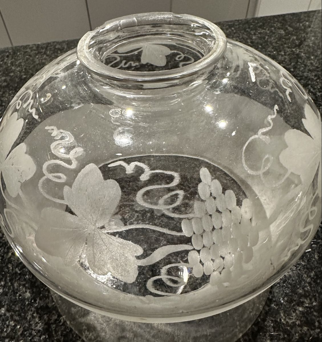 Paralumi: Vintage Lampenglas mit Traubenmuster – Usato da Schattenhalb venduto da ani_sdz5 2