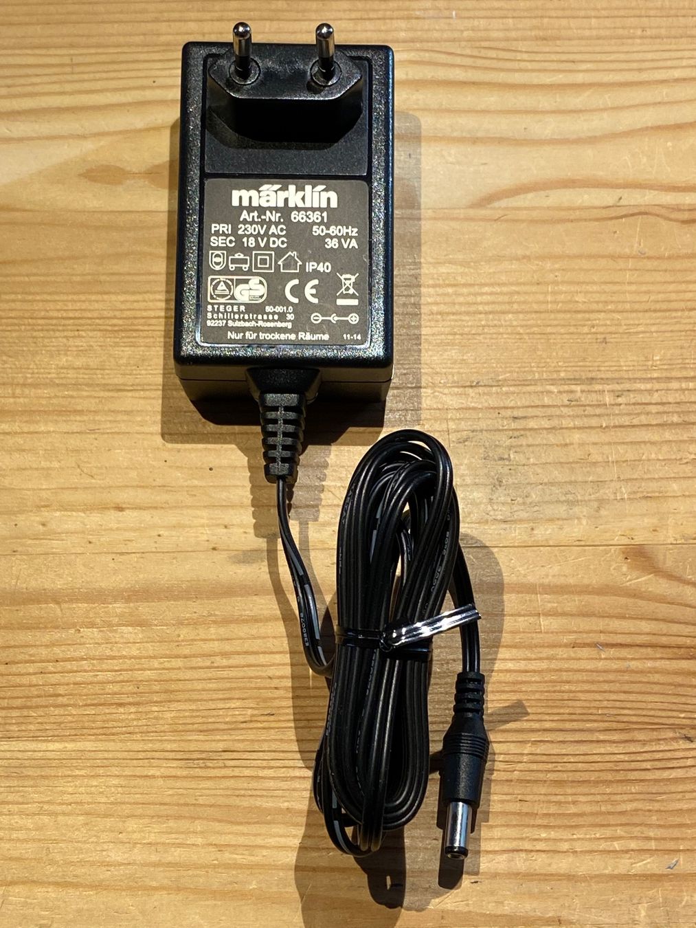 Märklin Modellini di ferrovie: Starkes Märklin 66361 Netzteil 36VA – Usato da Grosshöchstetten venduto da BEtrain