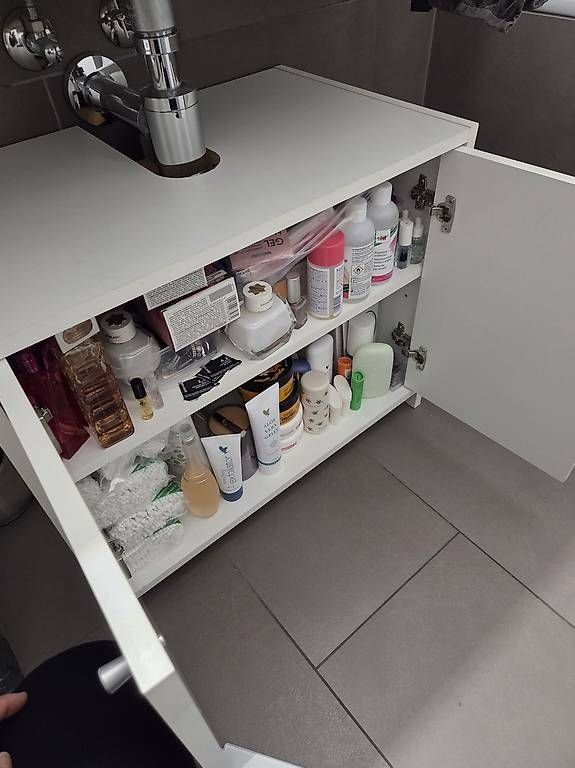 Badezimmermöbel: Lavabo-Schrank weiss – Gebraucht aus Wigoltingen von Chanti.89 1