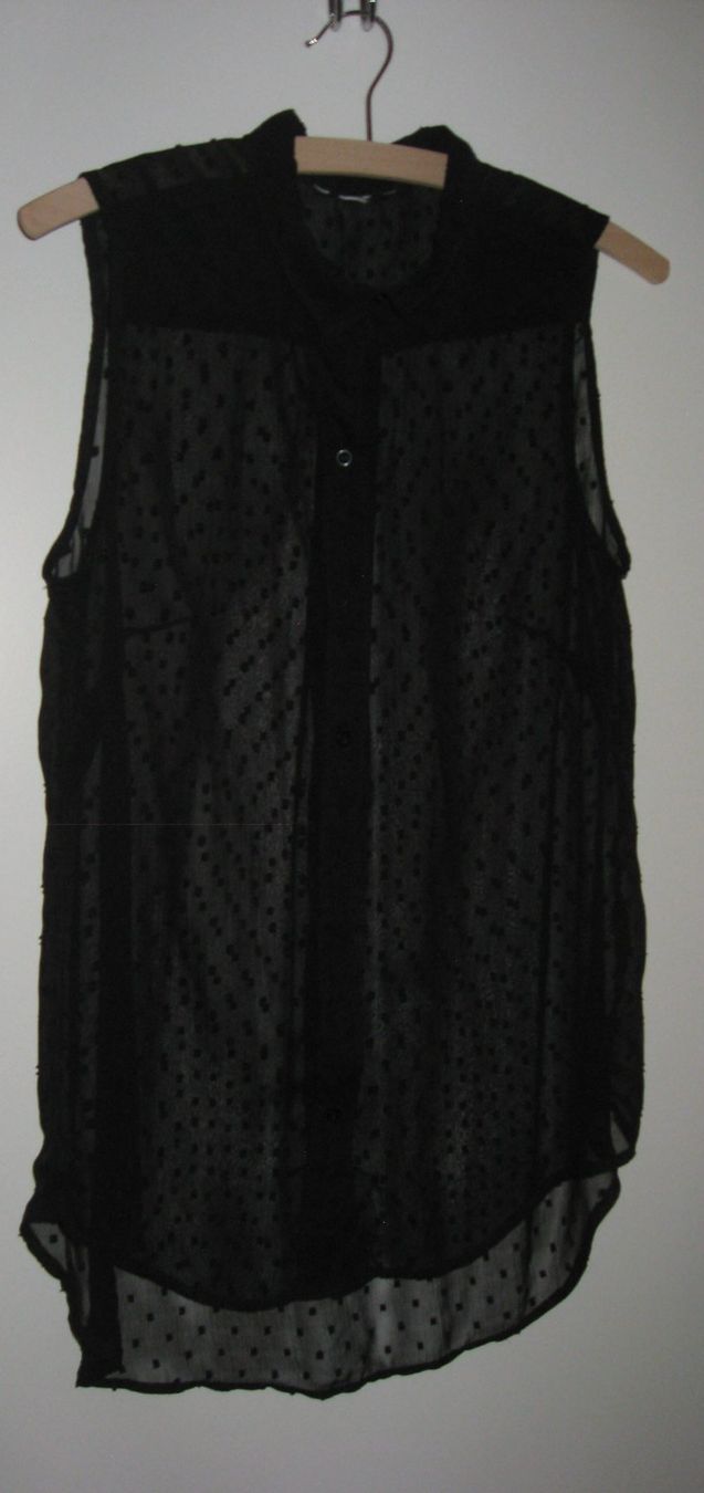 Camicette: Bluse schwarz halbtransparent Gr. L – Usato da Flüelen venduto da Diversicum-Textil